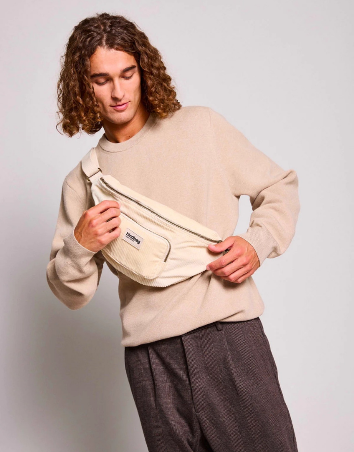 Hindbag Fanny Pack Sofia XL in Kord Beige aus GOTS-zertifizierter Bio-Baumwolle mit zwei Reißverschluss-Außentaschen und verstellbarem Schultergurt