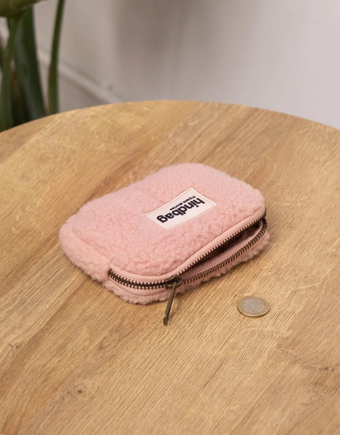Hindbag Geldbeutel Lili in Puderrosa aus GRS-zertifiziertem Teddy-Material mit Reißverschluss