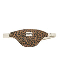 Fanny Pack Olivia von Hindbag in der Farbe Leopard Cannelle– Gürteltasche aus GOTS-zertifiziertem Bio-Cord mit Doppelreißverschluss und verstellbarem Schultergurt.