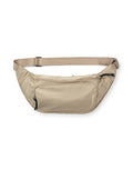 Mads Nørgaard Bauchtasche Tian Coco Overland Trek mit mehreren Reißverschlusstaschen.