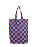Baumwoll Einkaufsbeutel von Kado Design mit Schachbrett Muster in Blau und Pink als Freisteller von vorne