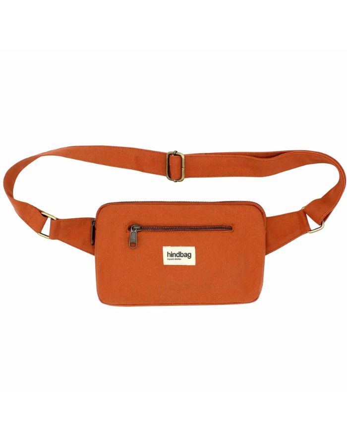 Fanny Pack Harry von Hindbag in Siena, aus GOTS-zertifizierter Bio-Baumwolle, rechteckig mit zwei Reißverschlusstaschen und verstellbarem Gurt.