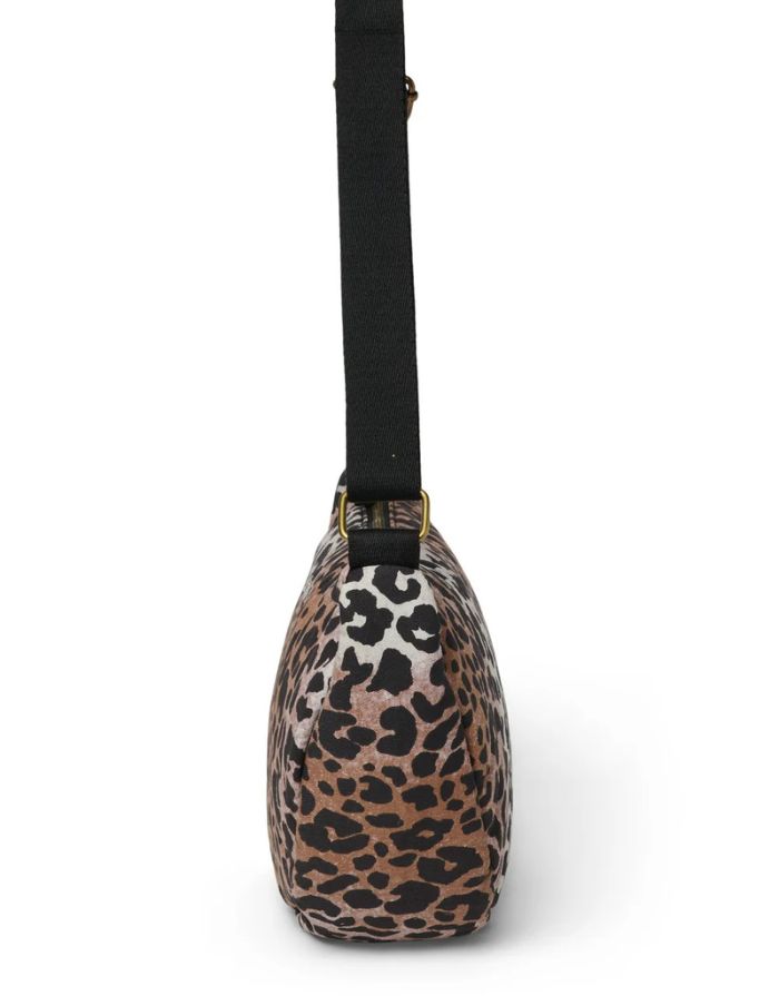 Studio Noos Fanny Pack Soft Cotton Leopard Hazel – stylische Bauchtasche aus 100 % Baumwolle, tragbar als Hüfttasche oder crossbody, geräumige Gürteltasche im Leopardenmuster, Maße 39x20x11 cm.