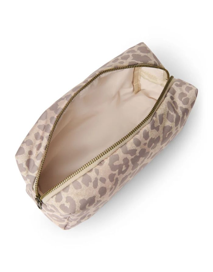 Kosmetiktasche von Studio Noss in Puffy mit Leo Muster in Beige