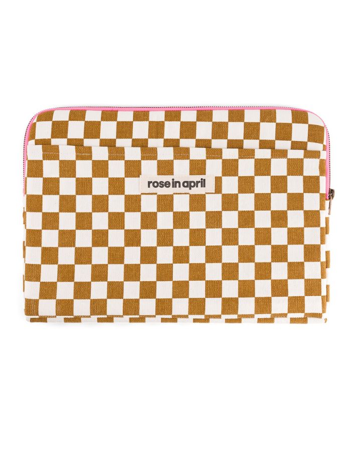 Laptophülle Octava 13/14 Zoll in Checks Caramel von Rose in April mit Reisverschluss von vorne