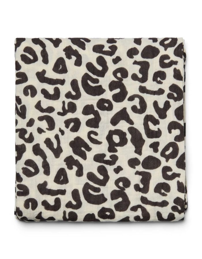 Studio Noos Musselin Swaddle Holy Cow, 120x120 cm aus 100 % Bio-Baumwolle – vielseitig als Tuch oder Accessoire.