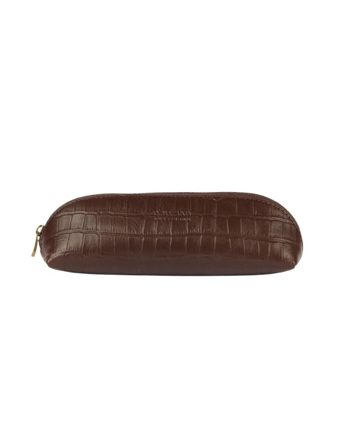 O MY BAG Pencil Case Croco Small Chocolate – kompaktes Etui aus Croco-Leder mit Reißverschluss.