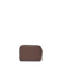 Kompakte Leder-Geldbörse Robbie Wallet von O My Bag in der Farbe Chocolate mit Reißverschluss, Kartenfächern und antikfarbenen Messingdetails.
