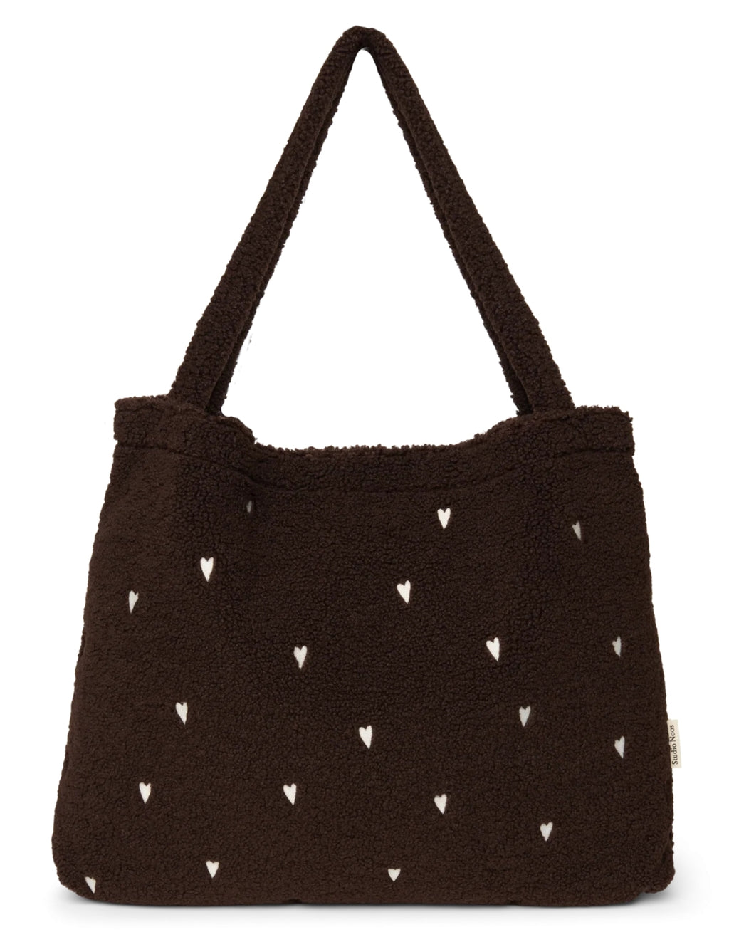Schokoladenbraune Mom Bag Chocolate Teddy Hearts von Studio Noos aus weichem Teddy-Material mit gestickten Herzen und langen Tragehenkeln.