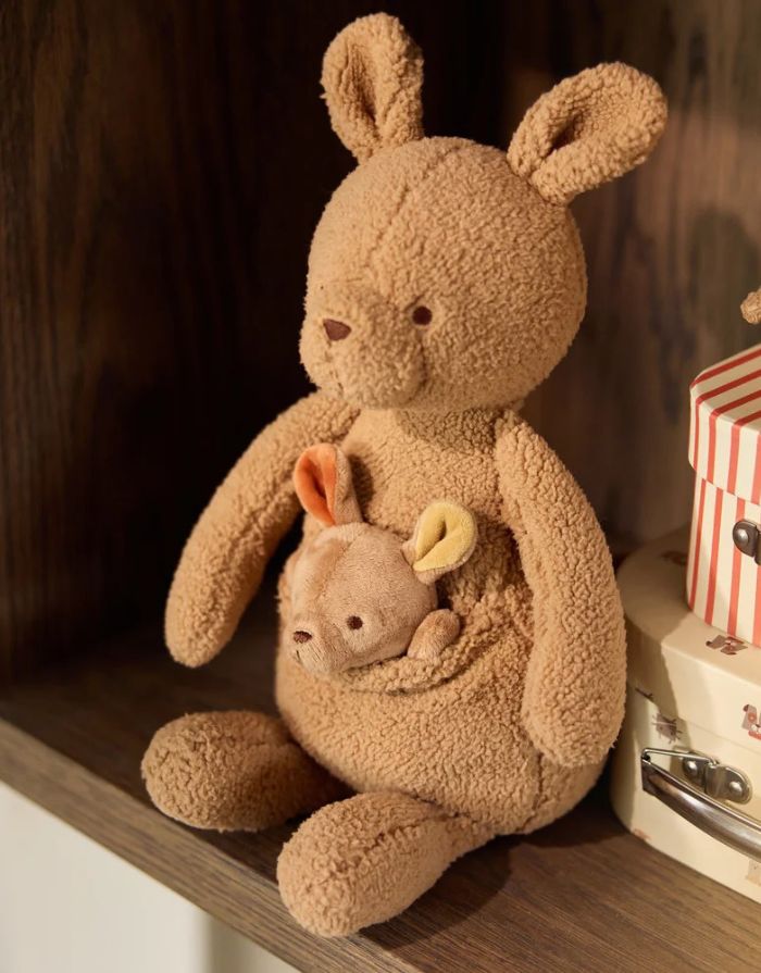 Jollein Aktivitäten Würfel Kangaroots mit Spiegel, Tiermotiven und verschiedenen Spielelementen für Babys.