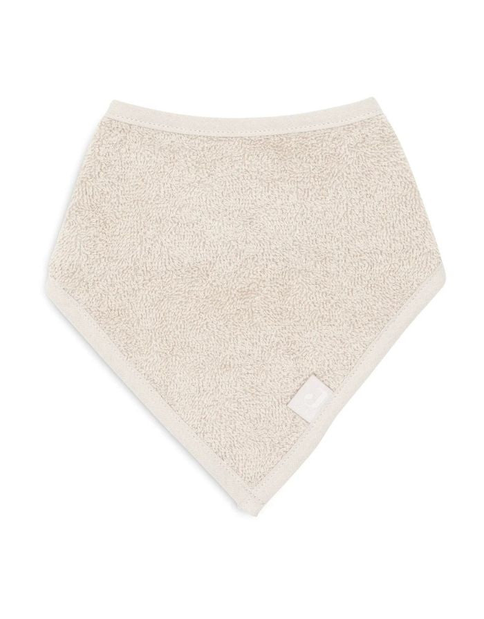 Jollein Bandana Lätzchen 2er Set aus weichem Frottee in der Farbe Nougat.