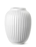 Kähler Hammershøi Vase Weiß 25,5cm – Gesamtansicht auf hellem Hintergrund
