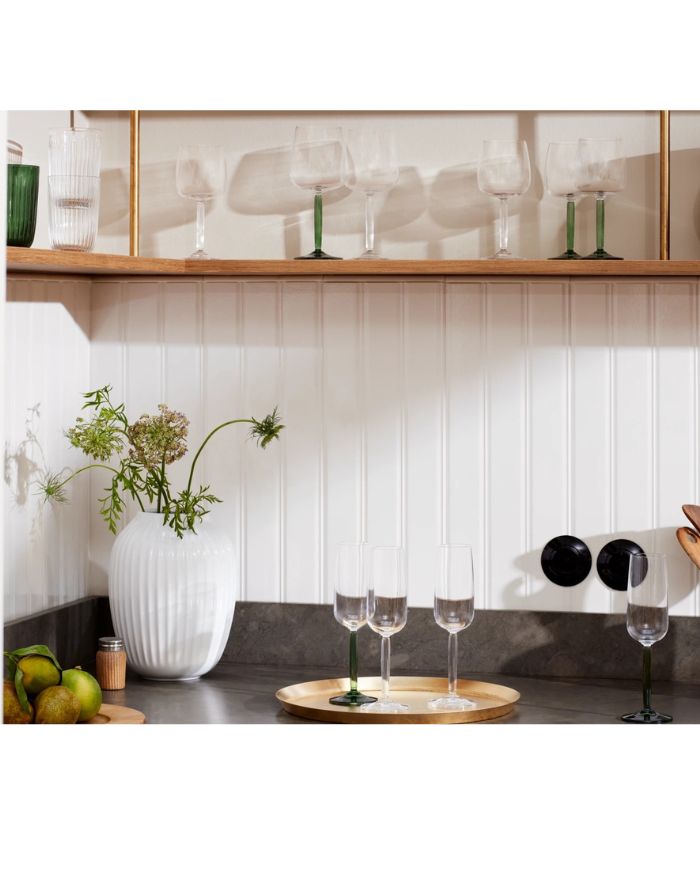 Kähler Hammershøi Vase Weiß 25,5cm – Styling mit Blumen im Wohnambiente

