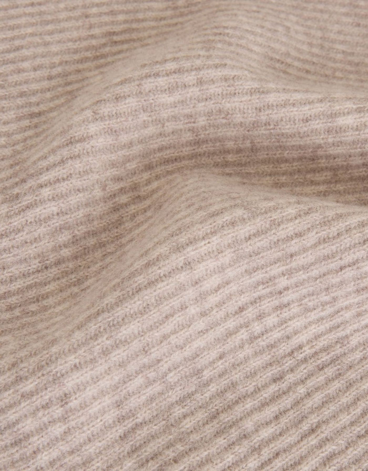 Hell beige-grau melierter Schal Lowee von MSCH Copenhagen in Warm Light Grey Melange aus 100 % RWS-zertifizierter Merinowolle.