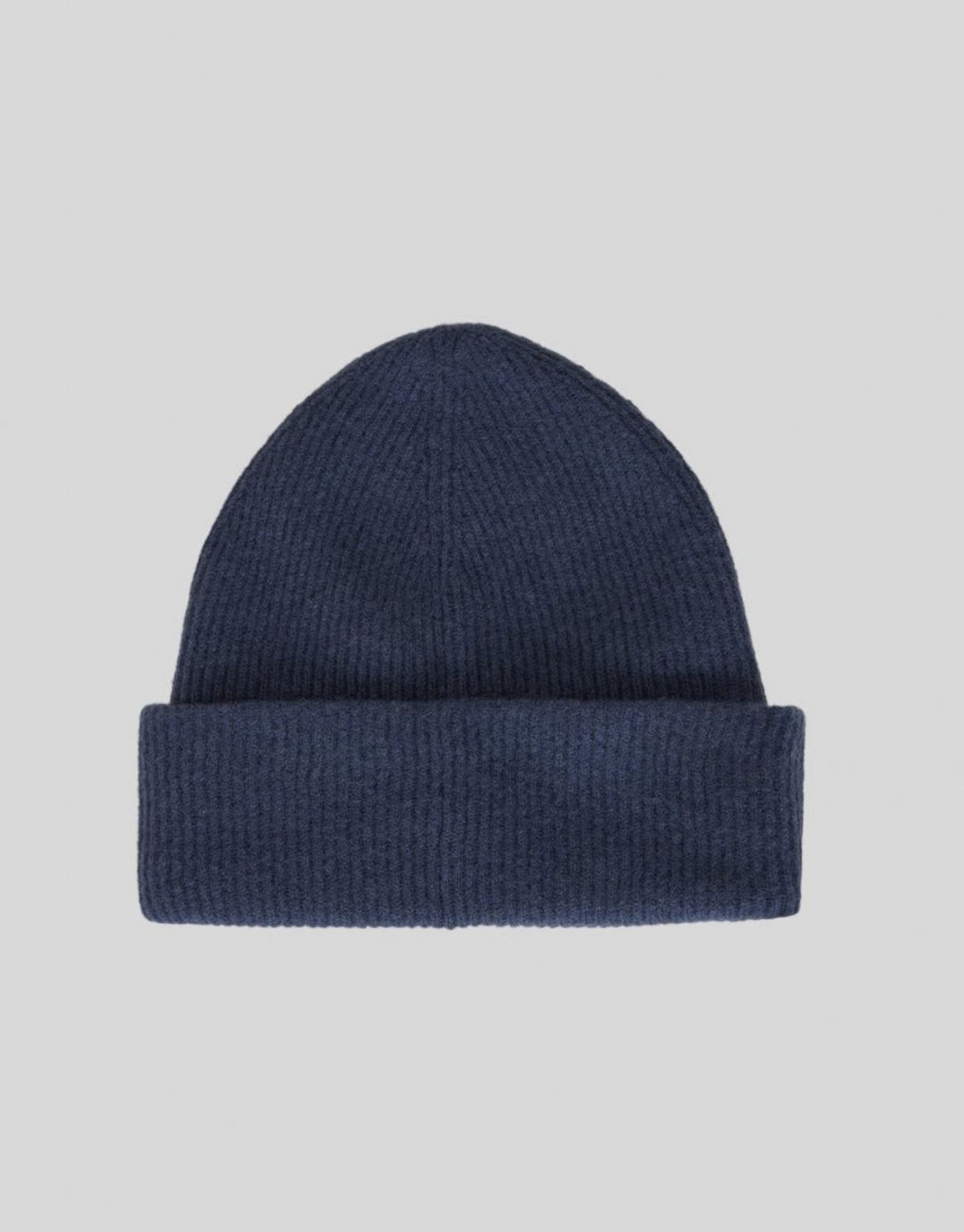 Dunkelblau melierte Beanie Lowee Icon von MSCH Copenhagen in Mood Indigo aus 100 % RWS-zertifizierter Merinowolle mit Umschlag und dezentem MSCH-Logo hinten