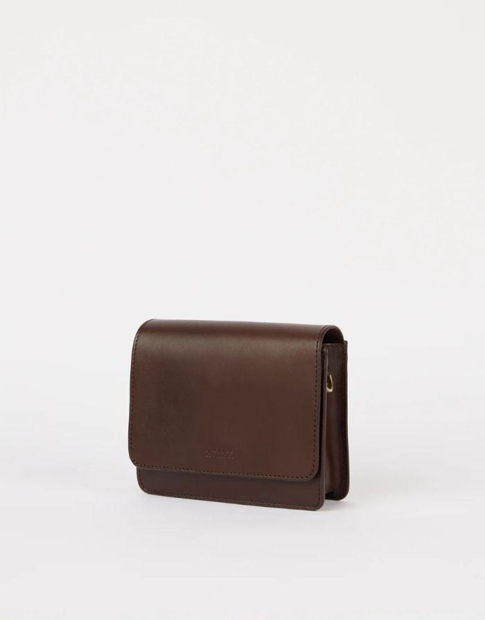 O MY BAG Audrey Mini Classic Leather Chocolate – kleine Ledertasche mit zwei Tragegurten und Magnetverschluss.