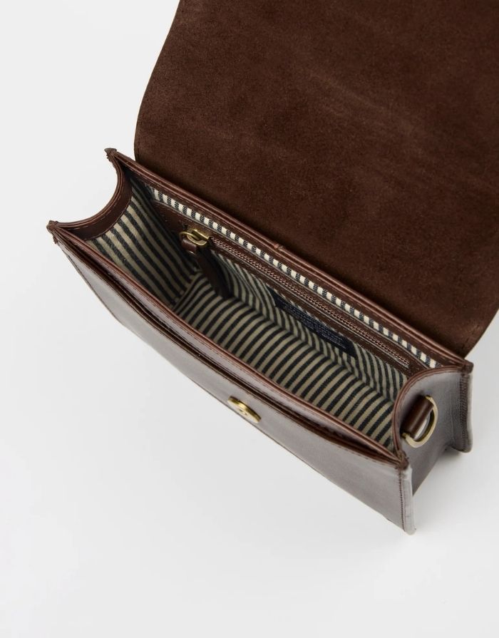O MY BAG Audrey Mini Classic Leather Chocolate – kleine Ledertasche mit zwei Tragegurten und Magnetverschluss.