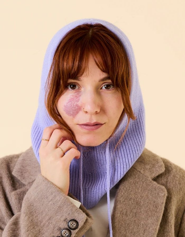 Lila Balaclava aus 100 % Merinowolle von Popeia – nachhaltiges Winter-Accessoire, warm, weich und stilvoll