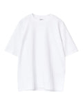 Weißes Oversize T-Shirt von Gina Tricot mit langer Passform, kurzen Ärmeln und Rundhalsausschnitt.
