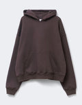 Gina Tricot Iconic Hoodie in Chocolate Plum mit Oversize-Passform, Kängurutasche und gefütterter Kapuze als Freisteller von vorne