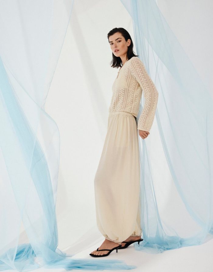 MSCH Copenhagen Hose Keandra Bleached Sand in Beige mit weiter Passform und elastischem Bund.