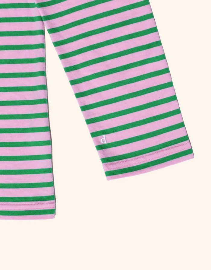 Popeia Langarmshirt aus Bio-Baumwolle in Pink und Grün gestreift mit relaxed Fit und „Kindness“-Detail im Nacken.