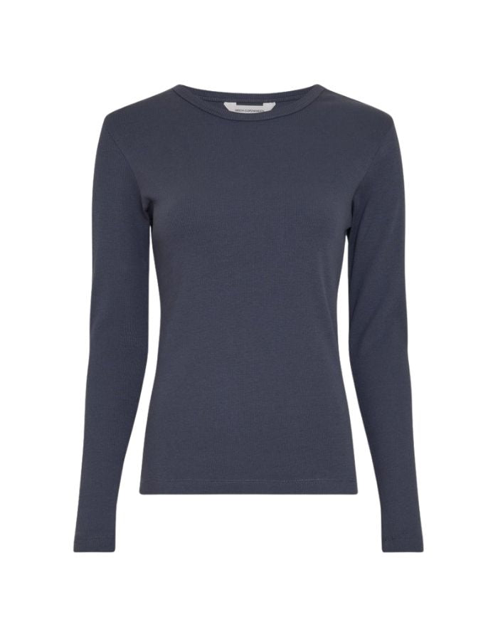 Blaues Langarmshirt Kickie Rasmia von MSCH Copenhagen in India Ink mit feiner Rippstruktur, Rundhalsausschnitt und körpernaher Passform.
