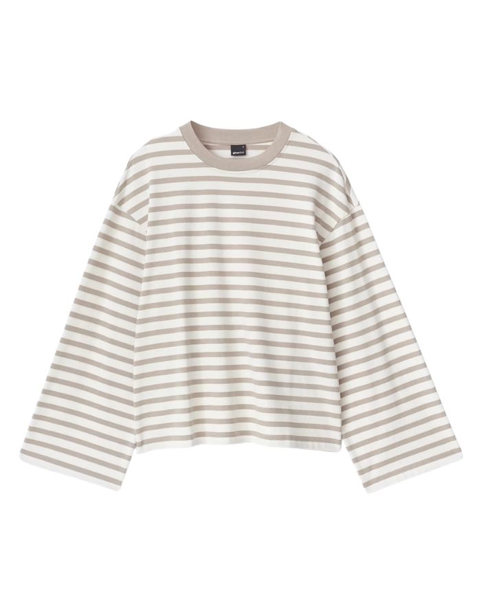 Gestreiftes Longsleeve Striped I von Gina Tricot in Simple Taupe aus Bio-Baumwolle mit lockerer Passform und weiten Ärmeln.