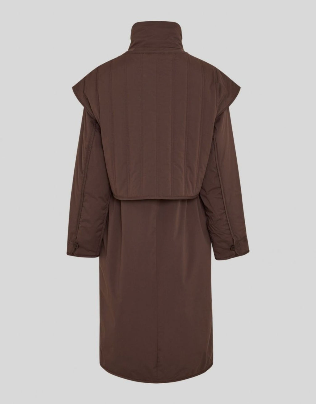 Dunkelbraune Jacke Aussi von MSCH Copenhagen in Hot Fudge mit leichter Wattierung, hohem Stehkragen und abnehmbarer gesteppter Weste hinten