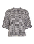 Blau-beiger Pullover Catina Pilla 2/4 von MSCH Copenhagen in India Ink/Oat mit grafischem Strickmuster und kurzen Ärmeln.
