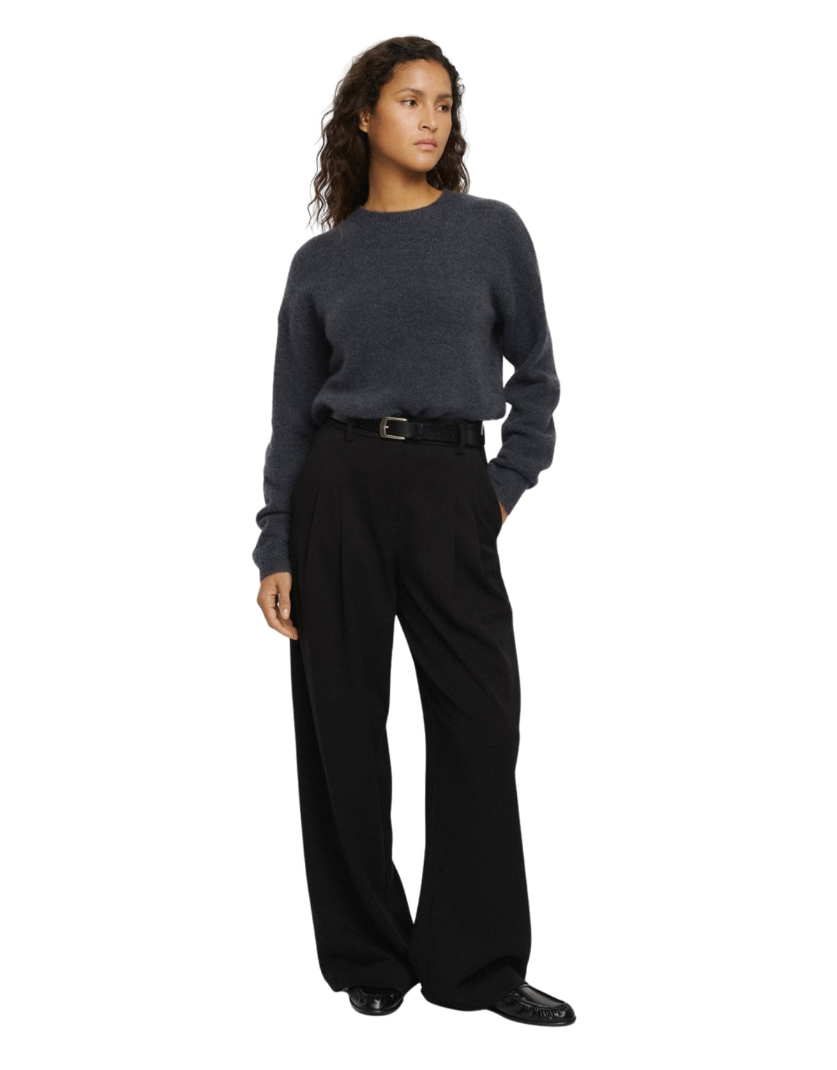 Blauer MSCHFestina Hope Pullover von MSCH Copenhagen aus weichem Woll- und Alpakamix mit Rundhalsausschnitt, langen Ärmeln und gerippten Abschlüssen.