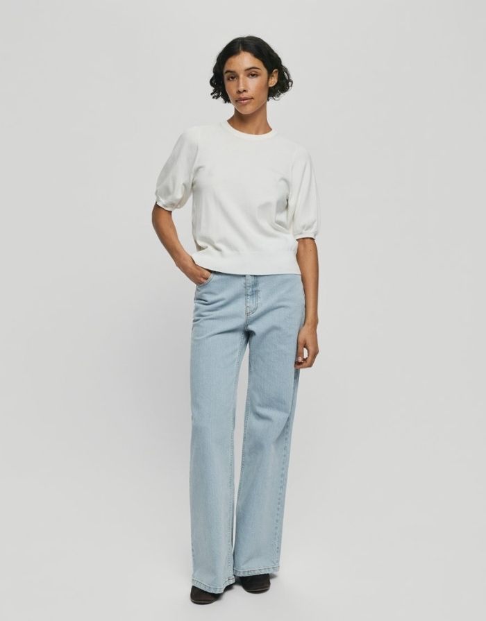 MSCH Copenhagen Pullover Sefika Rachelle Egret mit Rundhalsausschnitt und kurzen Ärmeln.
