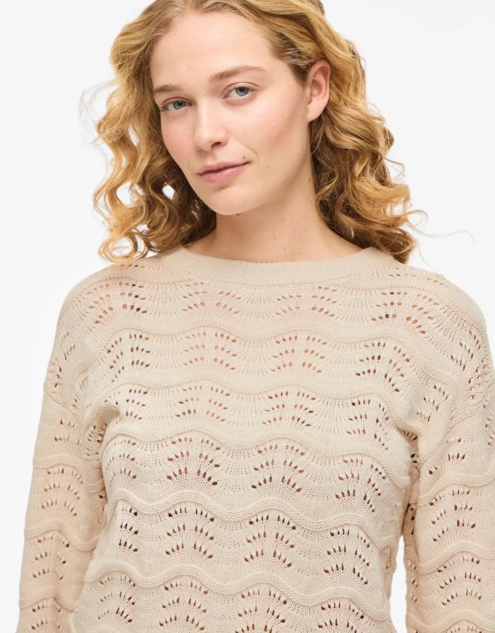 VILA Pullover Viwave Birch mit Pointelle-Strick und Rundhalsausschnitt.