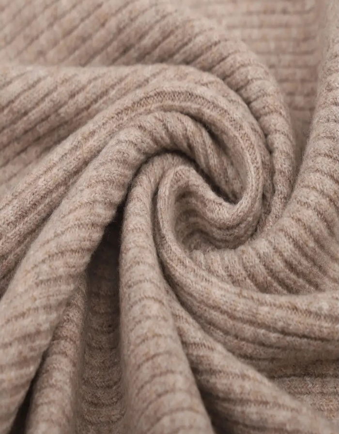 Schal Rippstrick in Taupe aus Acryl-Woll-Mischung mit einfarbiger Rippstruktur