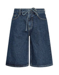  MSCH Copenhagen Denim Shorts Elide Ada Dark Blue Wash in Bermudalänge mit geradem Bein und Five-Pocket-Design.