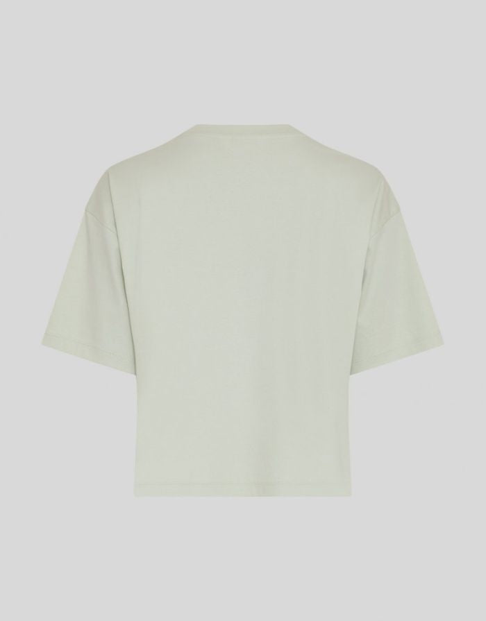 MSCH Copenhagen T-Shirt Moa Melea Bok Choy in Grün mit cropped Schnitt aus Bio-Baumwolle.