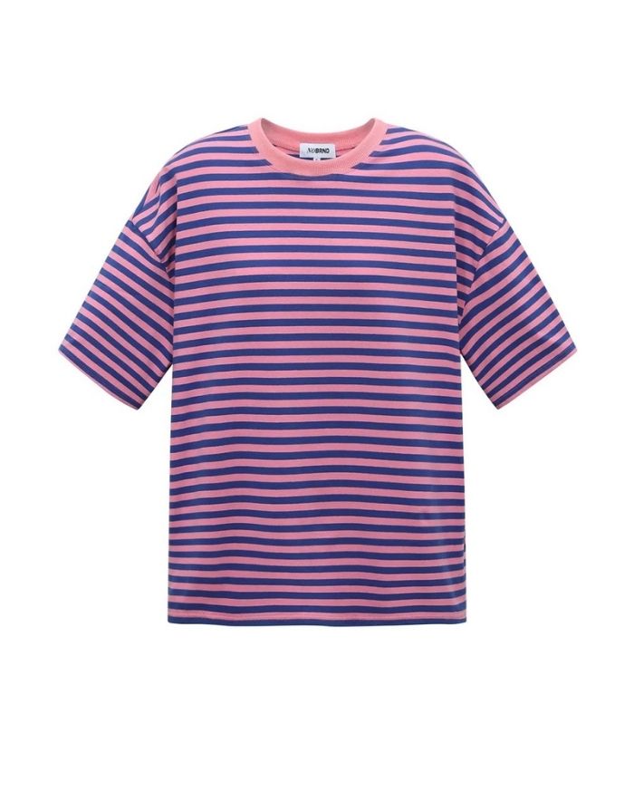 Pink und Blau gestreiftes Blocked Striped Tee T-Shirt aus Baumwolle mit bequemer Passform für den Alltag als Freisteller von vorne