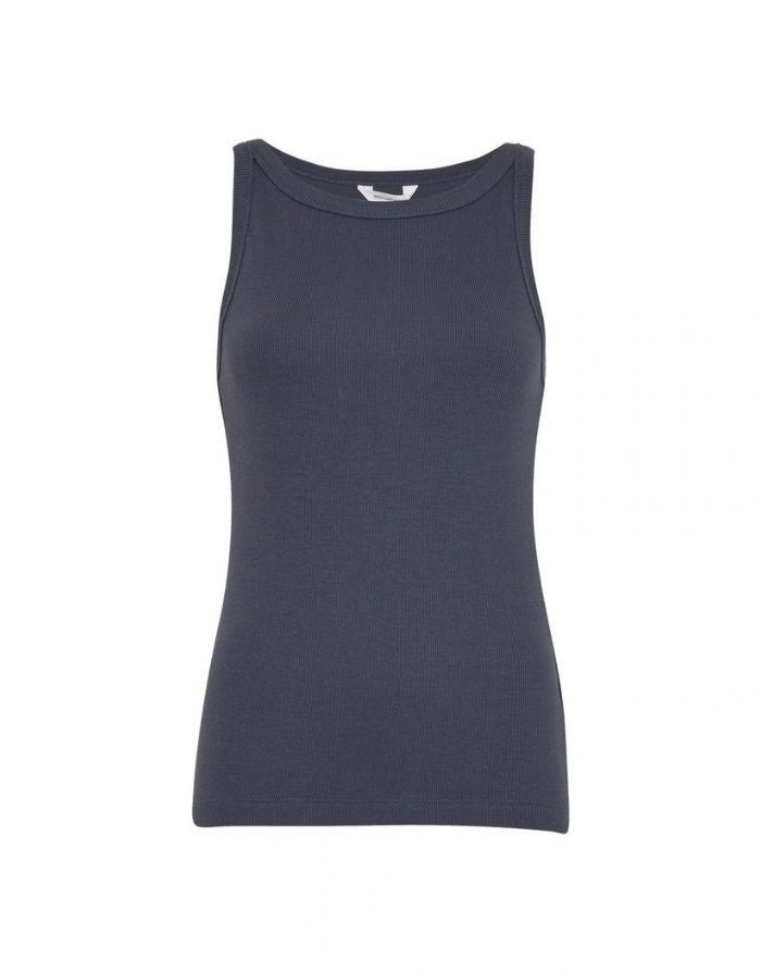 Blaues Top Gubbe Rasmia von MSCH Copenhagen in India Ink mit feiner Rippstruktur, Rundhalsausschnitt und körpernaher Passform.