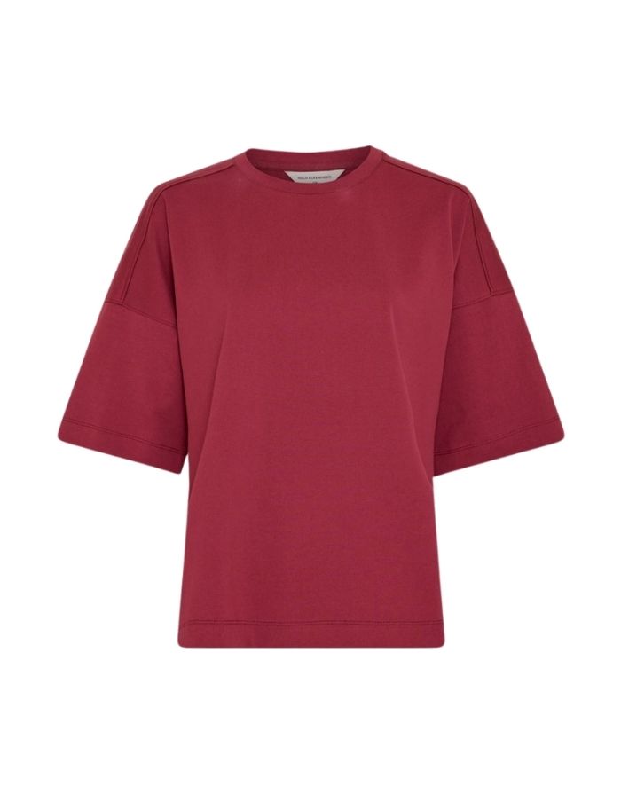 Tshirt Leana von Mich Copenhagen mit cropped Passform in der Farbe Rhododendron als Freisteller von vorne
