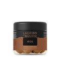 Lakrids by Bülow Ægg Crispy Caramel Lakritz mit Dulce-Schokolade und Meersalz in 115 g Dose.