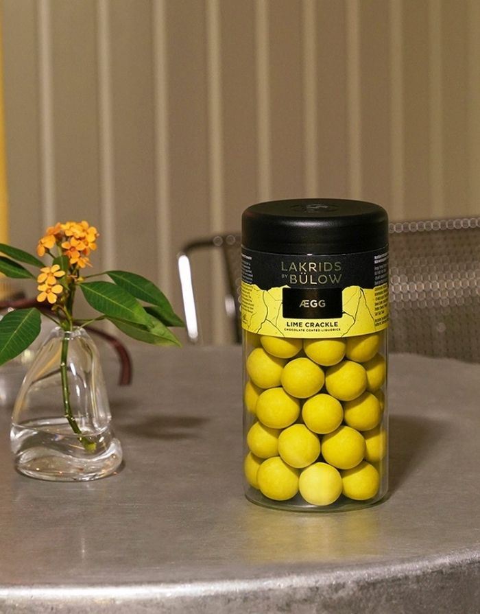 Lakrids by Bülow Lime Crackle – Lakritz mit weißer Schokolade, Limette und knackigem Zuckermantel (270 g).
