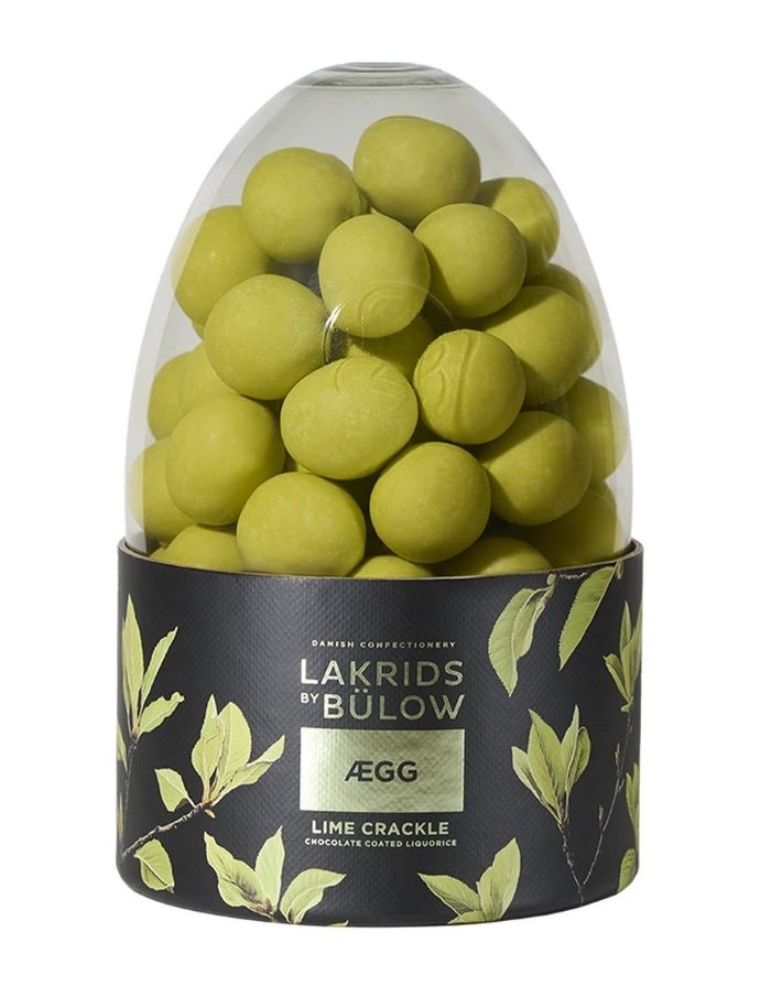  Lakrids by Bülow Lime Crackle Lakritz in Osterei-Verpackung mit weißer Schokolade und Limette (470 g).