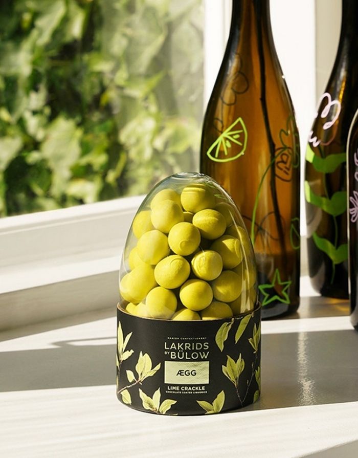  Lakrids by Bülow Lime Crackle Lakritz in Osterei-Verpackung mit weißer Schokolade und Limette (470 g).