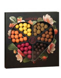 Lakrids by Bülow Love Selection Box Large in Herzform mit gemischtem Lakritz und Schokolade.
