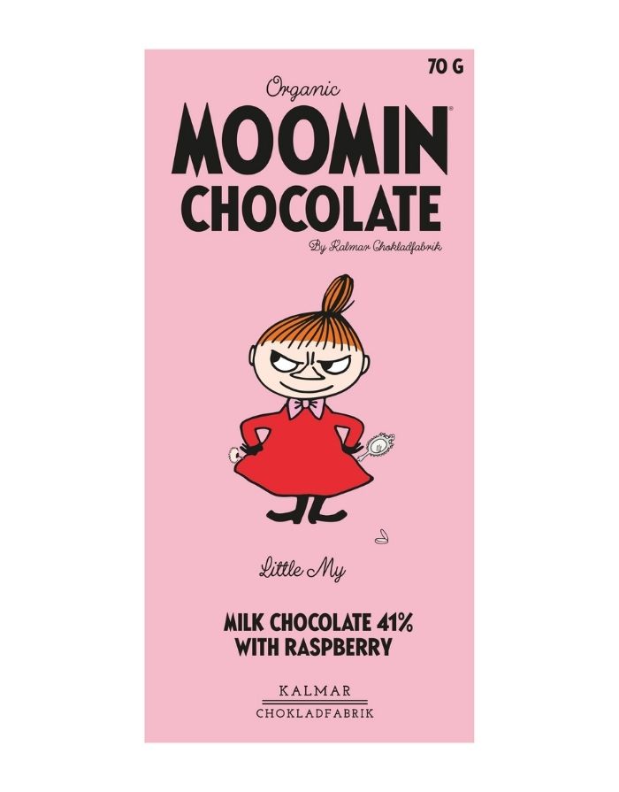 Moomin Bio-Schokoladentafel von Kalmar Chokladfabrik mit Milchschokolade und Himbeeren im Little-My-Design.