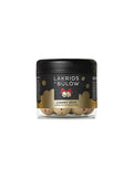 Lakrids by Bülow Cherry Sour Small mit süßem Lakritz, cremiger weißer Schokolade und fruchtig-säuerlicher Kirsche.

