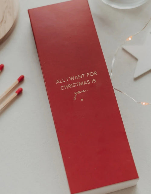  Eulenschnitt Streichhölzer Nussknacker mit 50 langen Streichhölzern und rot rosa gestreifter Schachtel mit goldenem Nussknacker vorne und hinten mit der Aufschrift All I want for christmas is you