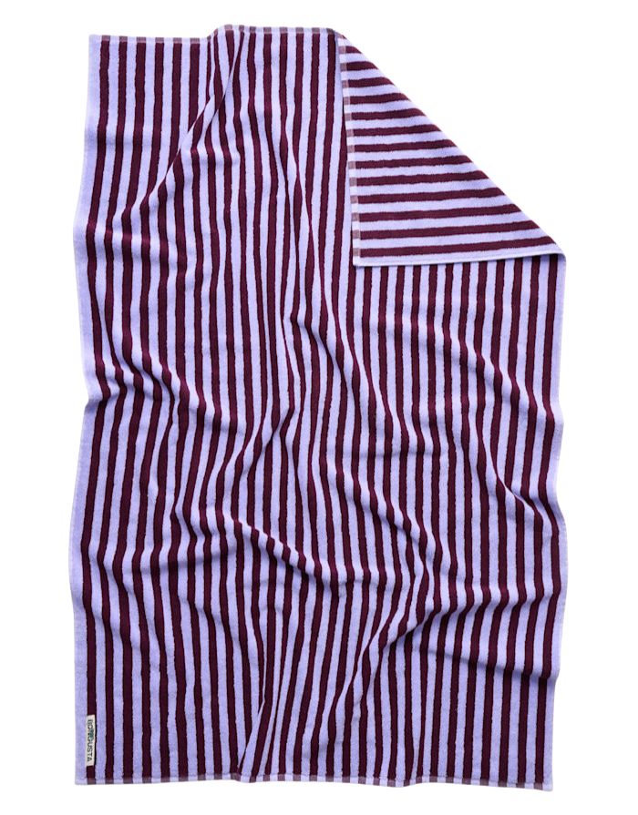 Bongusta Badehandtuch Wine Lavender Blue 100x150 cm aus Bio-Baumwolle mit hoher Saugfähigkeit.