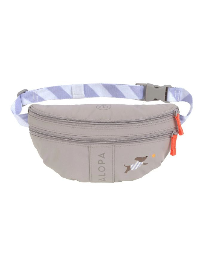 Mini Leckerlibeutel Enja in Taupe – funktionale Kindertasche für Hundespaziergänge. Mit Leckerli-Fach, Kotbeutelspender und verstellbarem Gurt für Kinder von 3–8 Jahren.
