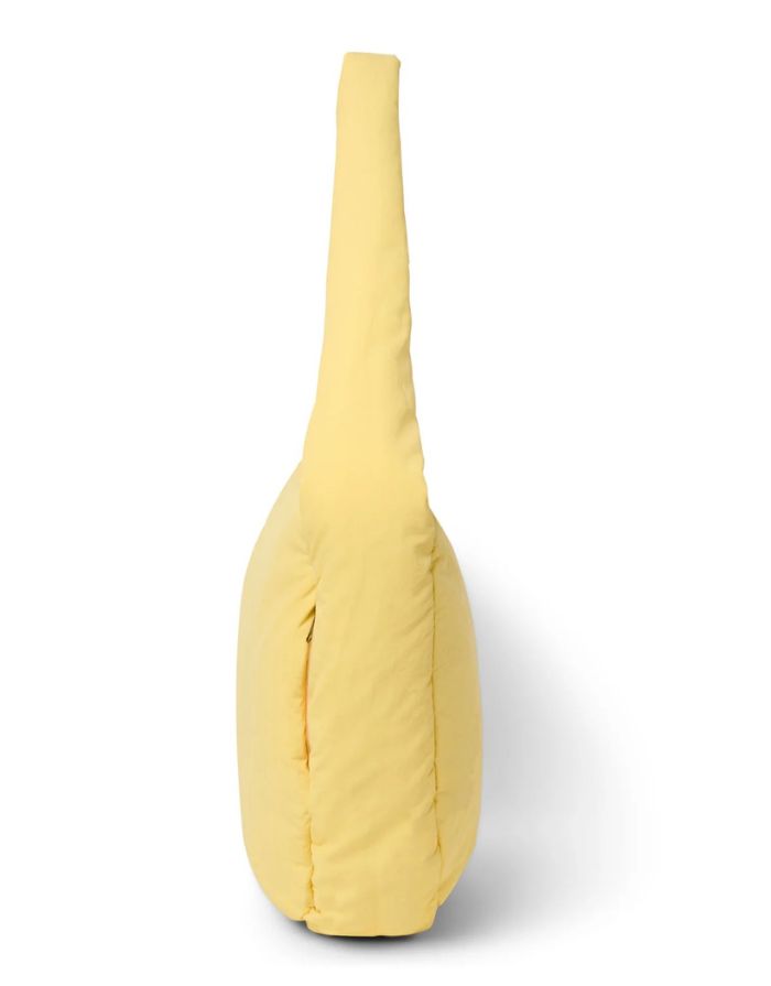 Studio Noos Crossbody-Tasche Textured Puffy Butter Yellow mit gepolsterter Struktur und Reißverschluss.